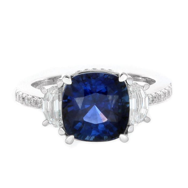 6F603167AWLRDS 18KT Blue Sapphire Ring